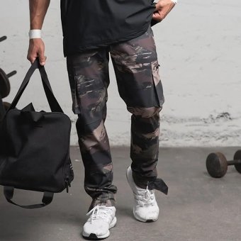 Green camo sweatpants