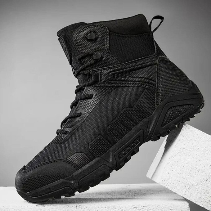 Mid height tactical hiking boots Black