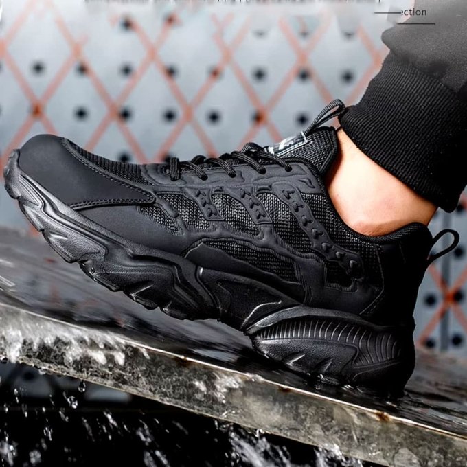 Tactical Black safety shoes