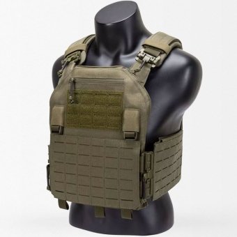 Plate carrier with side plates