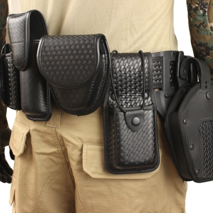 Black tactical police duty belt setup - Image 3