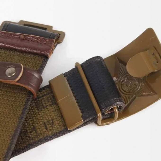 Soviet army belt buckle - Image 4