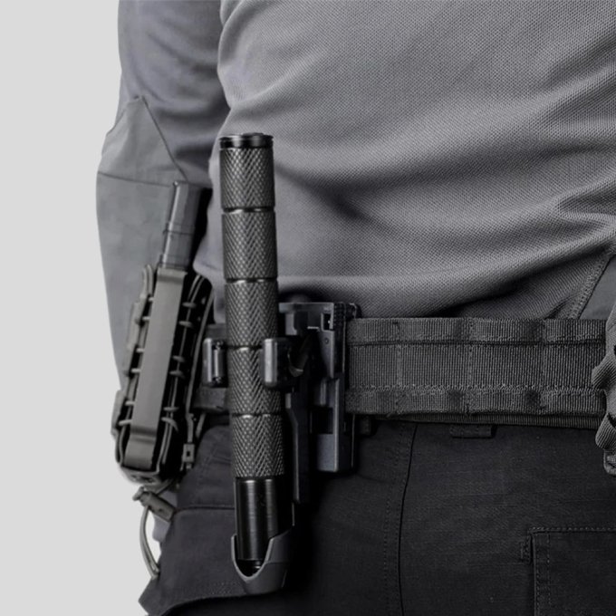 Tactical handcuff holster - Image 3