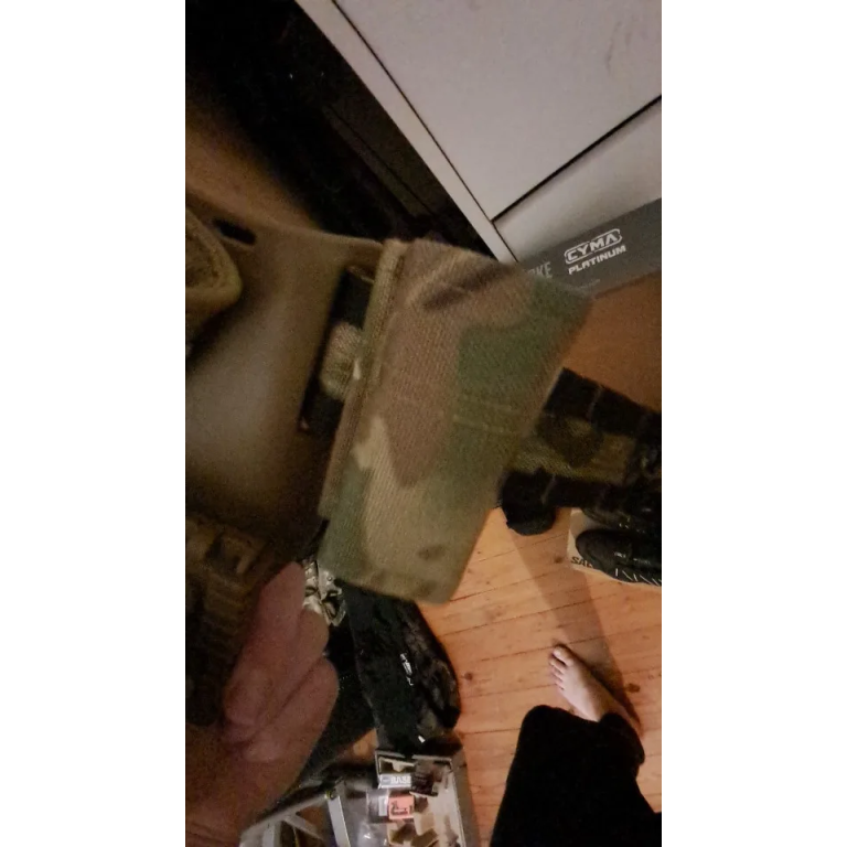 Double nylon magazine pouch with clip photo review