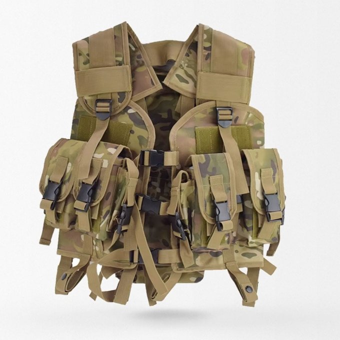 Tactical vest with water bladder