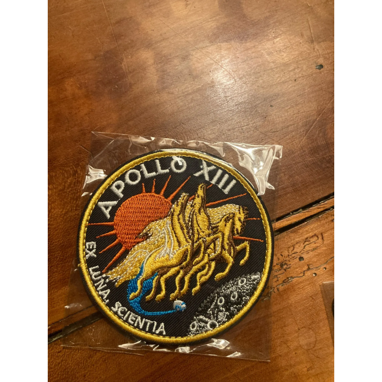 Apollo xiii patch photo review
