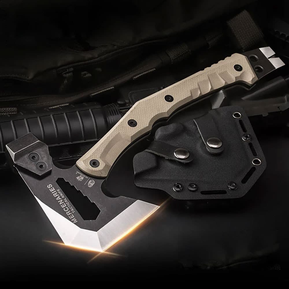 Tactical tomahawk with pry bar